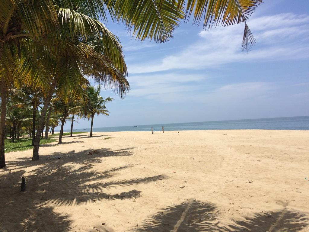 Апартаменты Marari John'S Beach Марарикулам Экстерьер фото